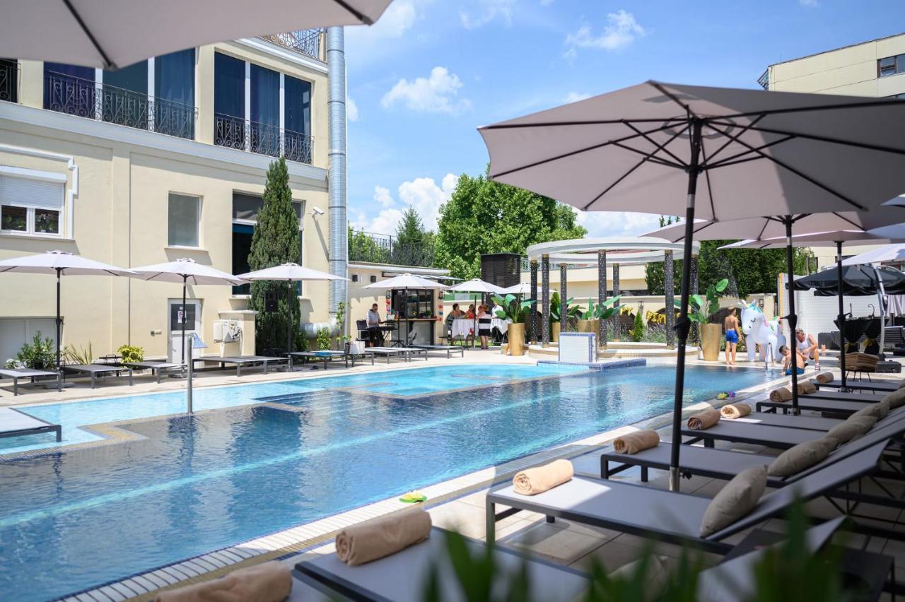 Hotel Aurum Hajduszoboszlo Exterior photo